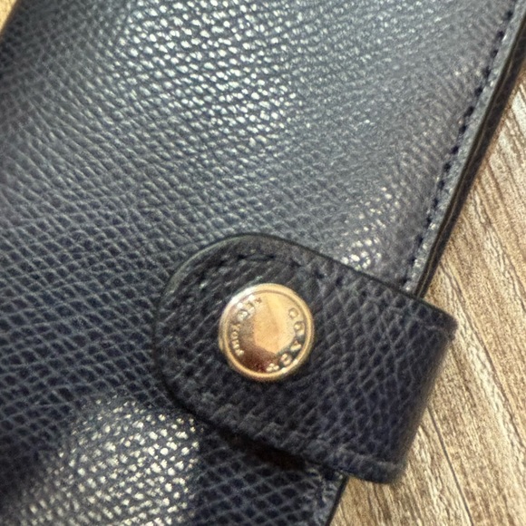 Authentic Coach Navy Blue and White Crossbody Purse with wallet - Picture 2 of 14